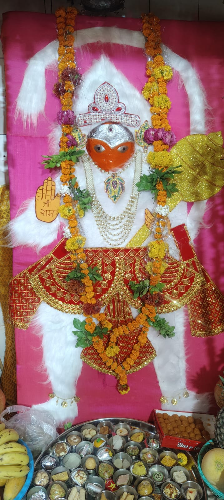 Baba's white and red shringar